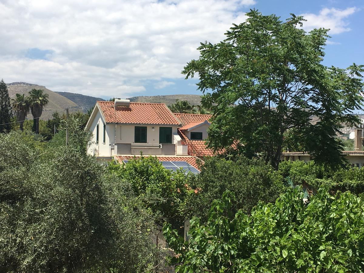 Villa Del Falso Pepe Avola Exterior photo