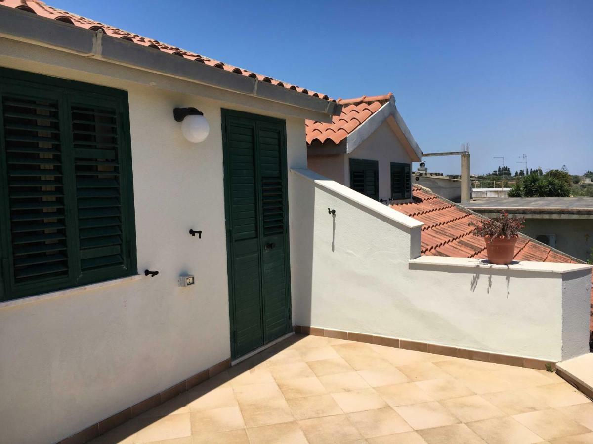 Villa Del Falso Pepe Avola Exterior photo